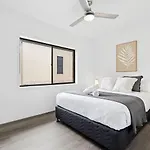 Nerang To Surf - Riverside Escape Near Paradise Buzz