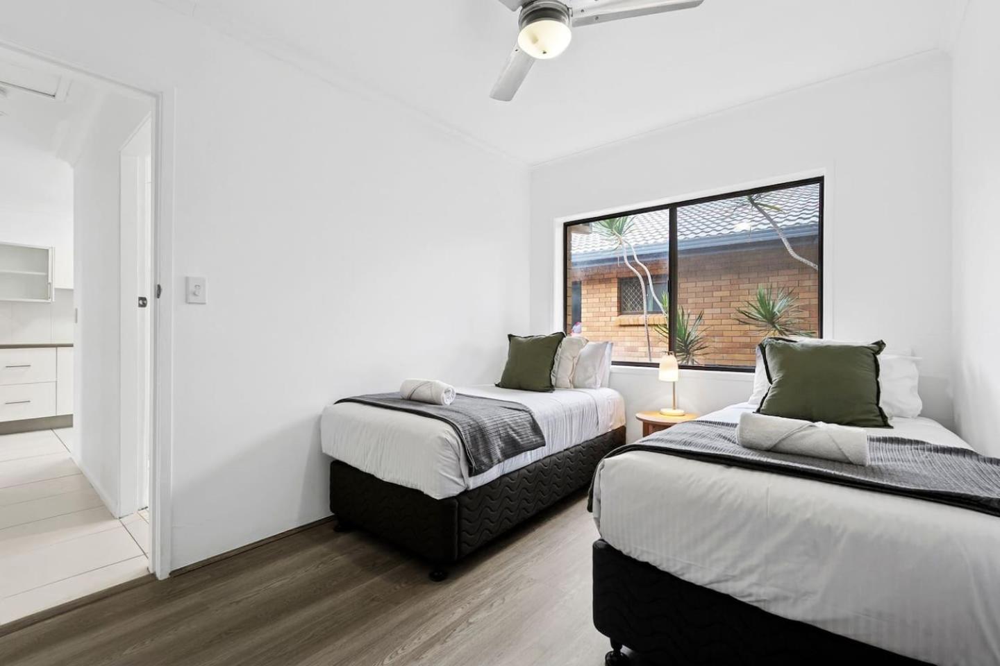 Apartment Nerang To Surf - Riverside Escape Near Paradise Buzz *