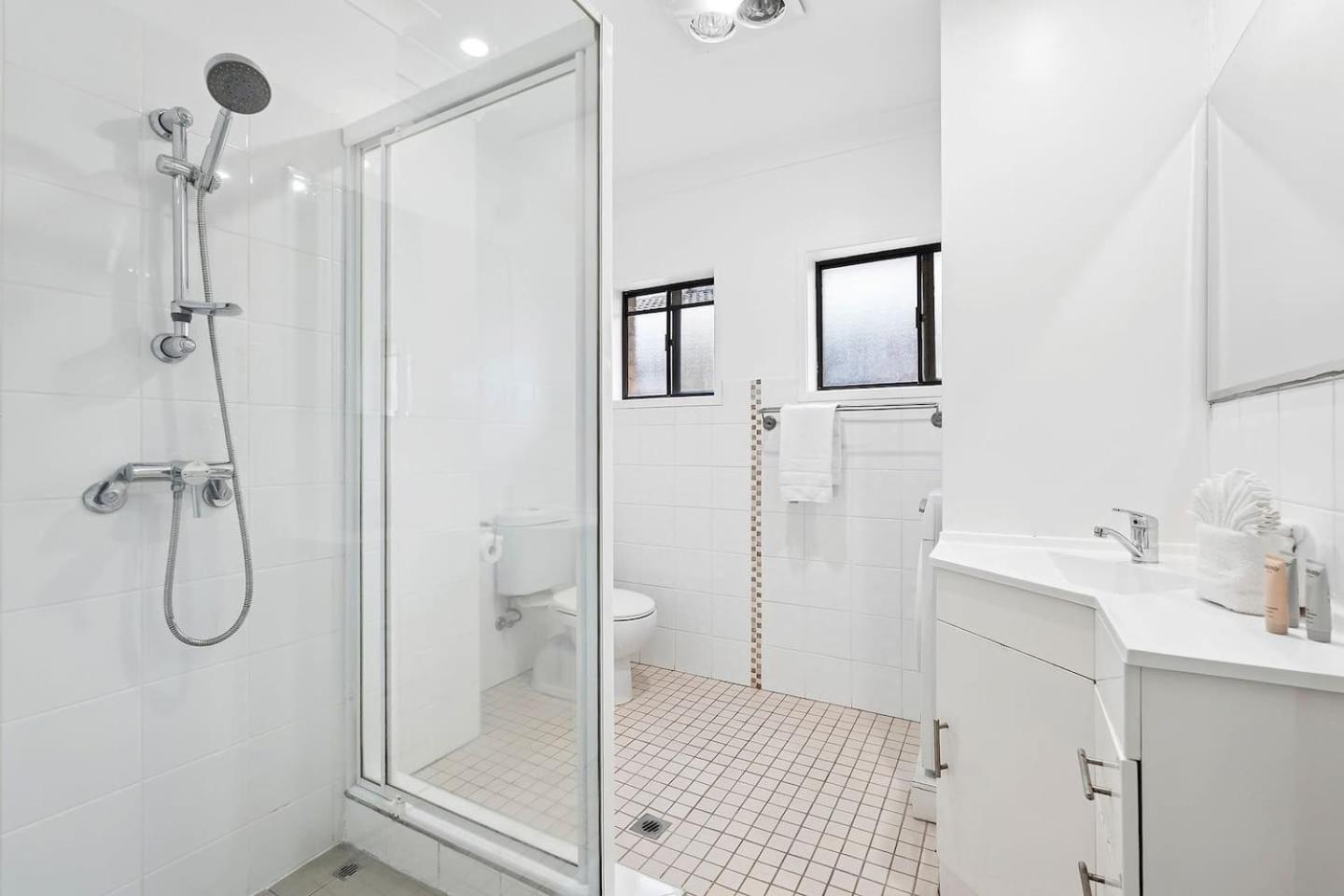 Apartment Nerang To Surf - Riverside Escape Near Paradise Buzz Gold Coast