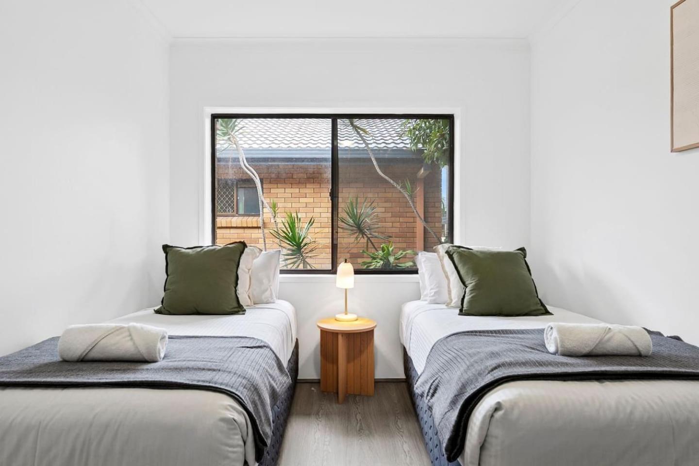 Nerang To Surf - Riverside Escape Near Paradise Buzz Apartment *